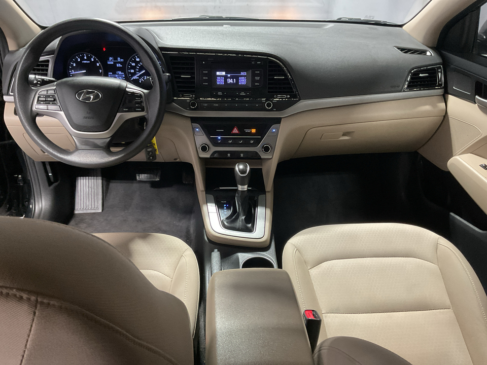 2017 Hyundai Elantra SE 6AT
