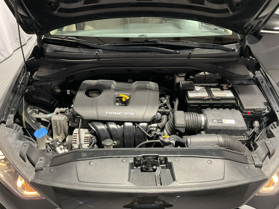 2017 Hyundai Elantra SE 6AT