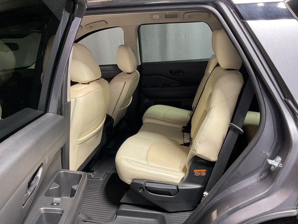 2023 Nissan Pathfinder S 4WD