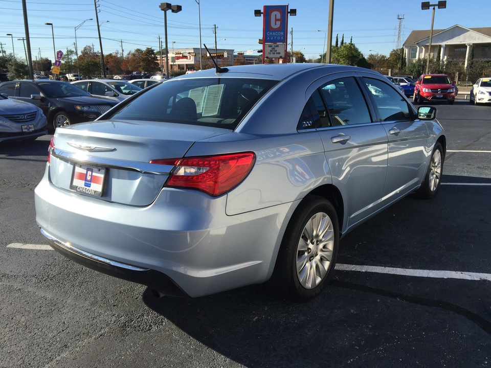 2014 Chrysler 200 LX