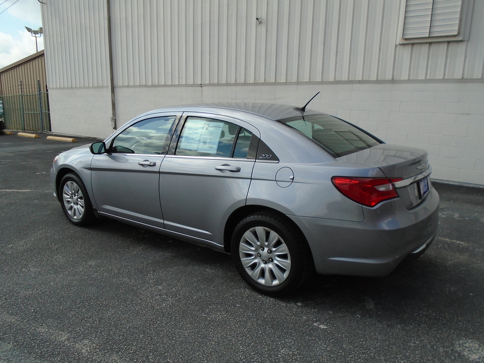 Used 2014 Chrysler 200 LX for Sale - Chacon Autos