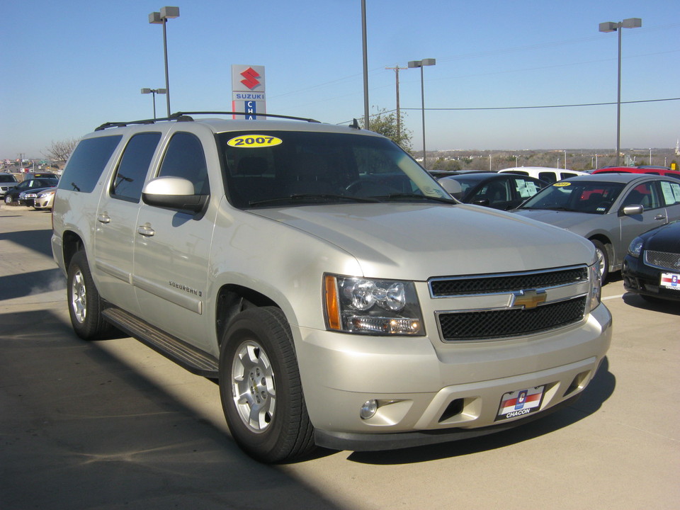 2007 Chevrolet Suburban LS 1500 2WD