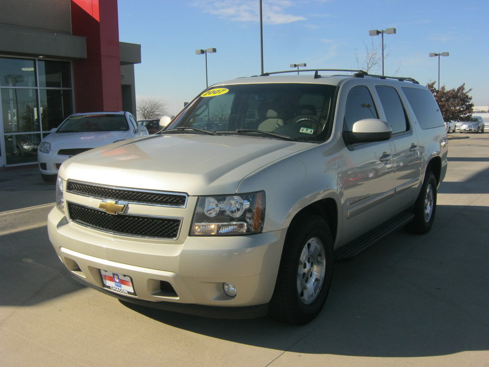 2007 Chevrolet Suburban LS 1500 2WD