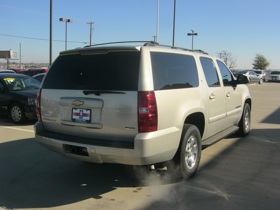 2007 Chevrolet Suburban LS 1500 2WD