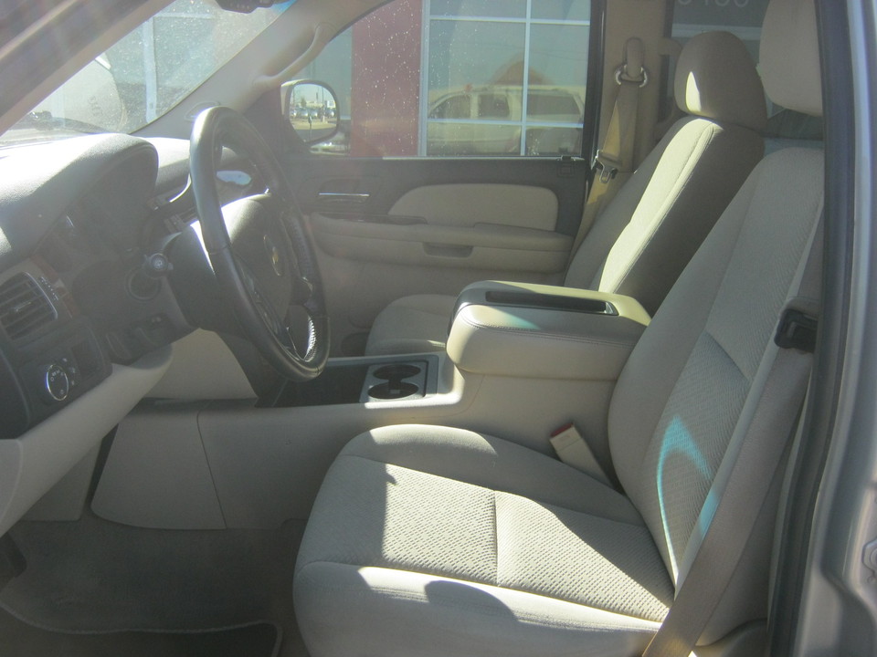 2007 Chevrolet Suburban LS 1500 2WD