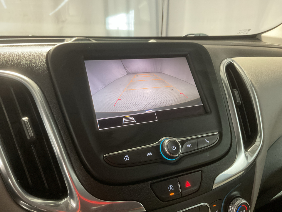 2022 Chevrolet Equinox LS 2WD