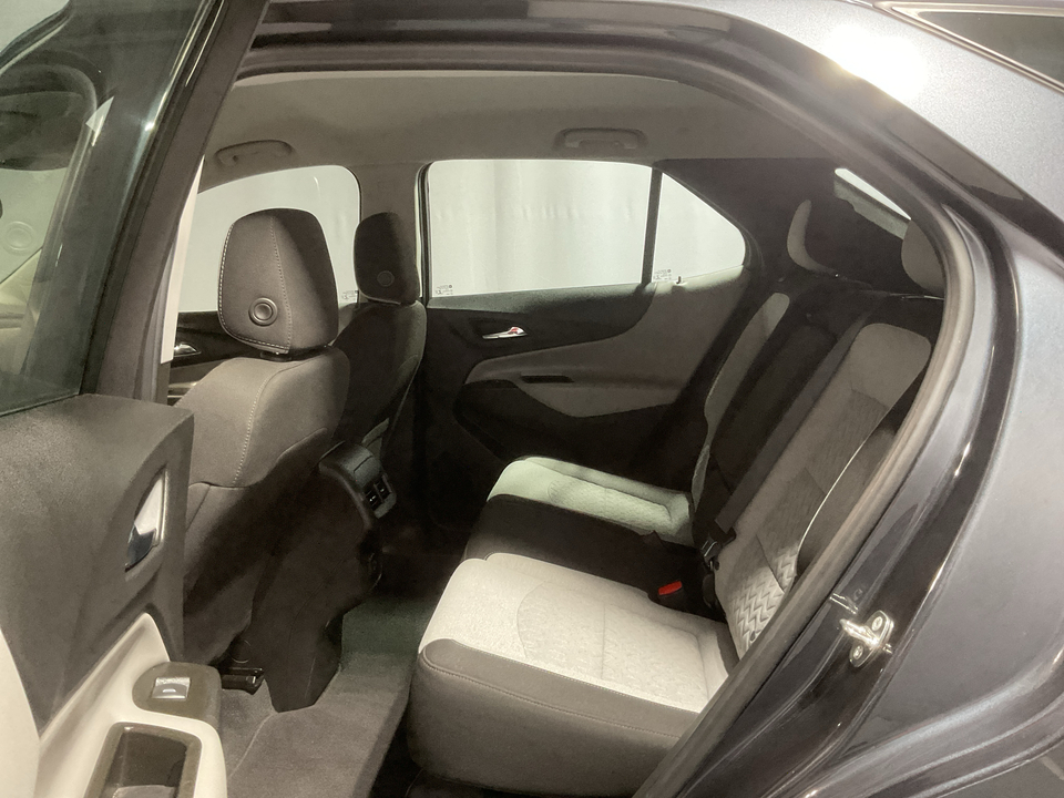 2022 Chevrolet Equinox LS 2WD