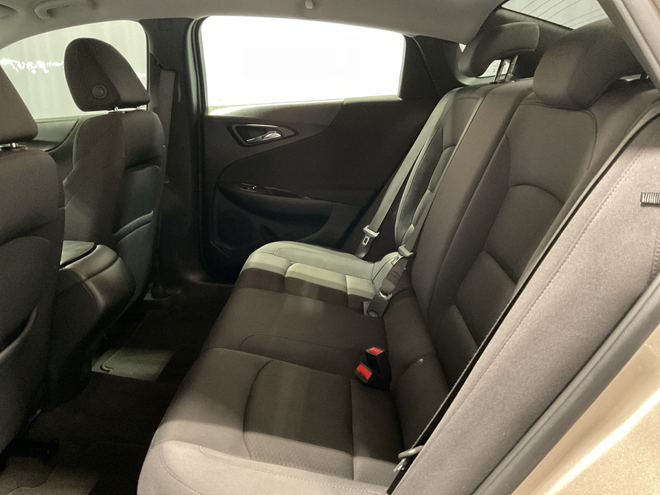 2022 Chevrolet Malibu LS