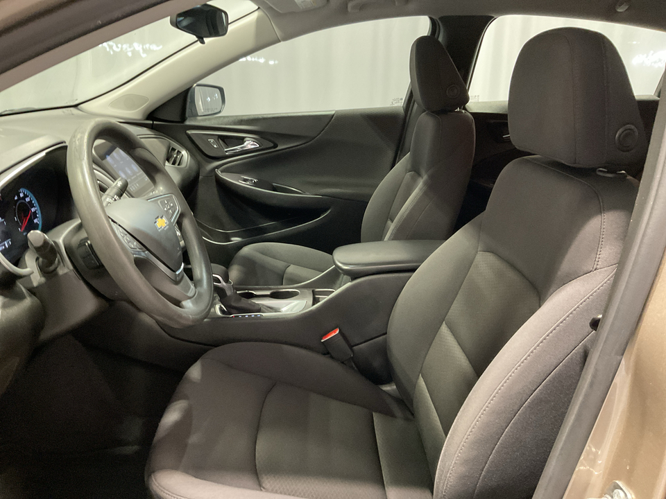 2022 Chevrolet Malibu LS