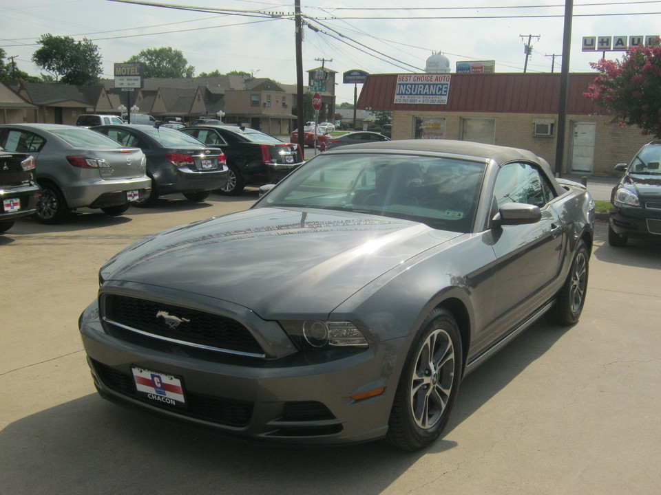 2014 Ford Mustang V6 Convertible