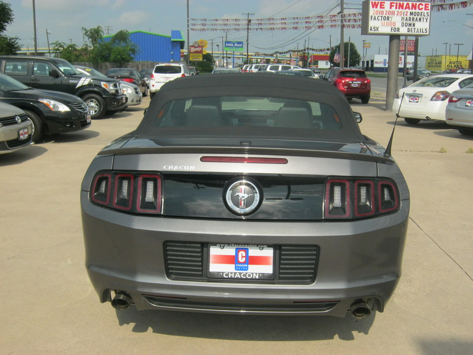 2014 Ford Mustang V6 Convertible