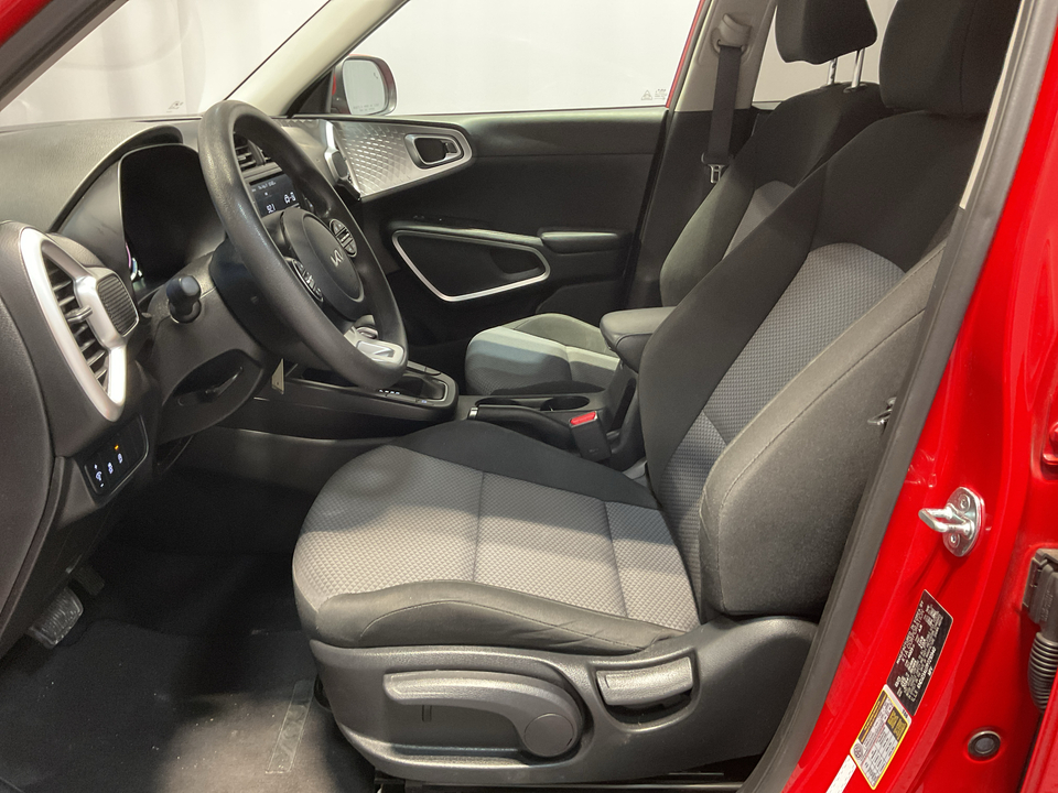 2023 Kia Soul LX CVT