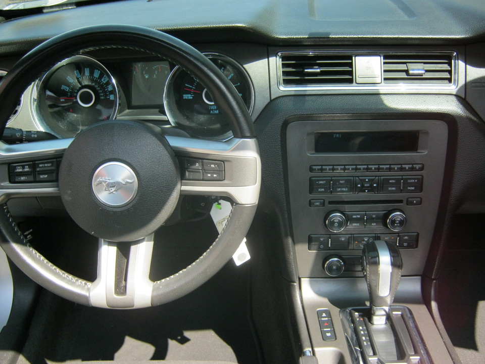 2013 Ford Mustang V6 Convertible