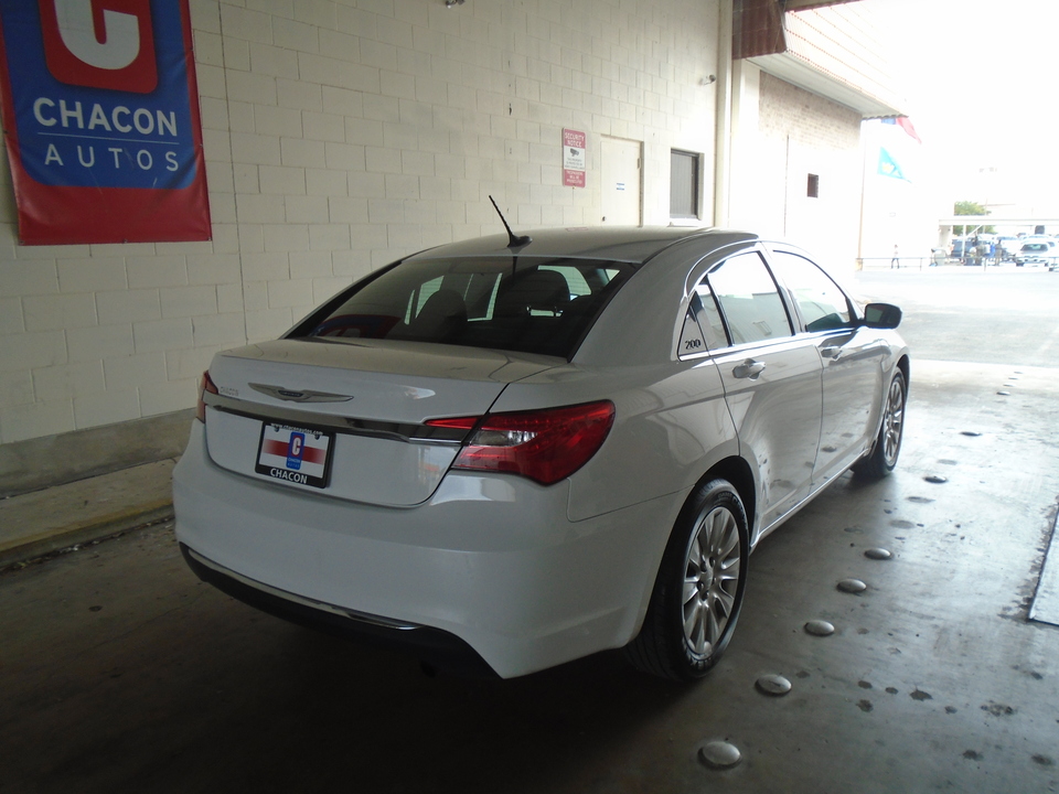 2014 Chrysler 200 LX