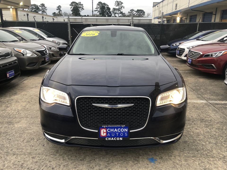 2016 Chrysler 300 Limited RWD