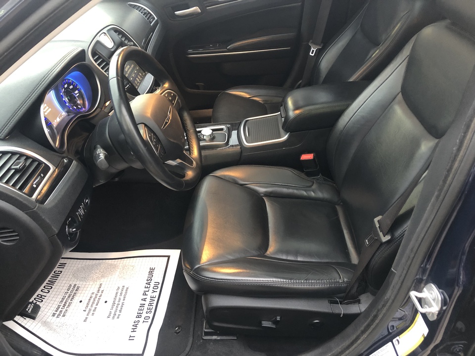 2016 Chrysler 300 Limited RWD
