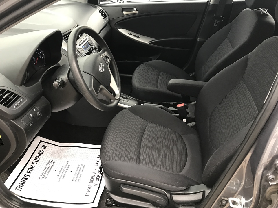 2015 Hyundai Accent GS 5-Door 6A