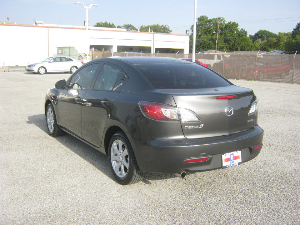 Used 2010 Mazda MAZDA3 i Sport 4Door for Sale Chacon Autos