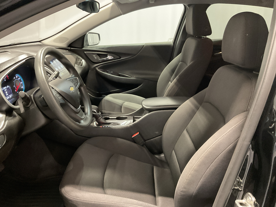 2022 Chevrolet Malibu LS