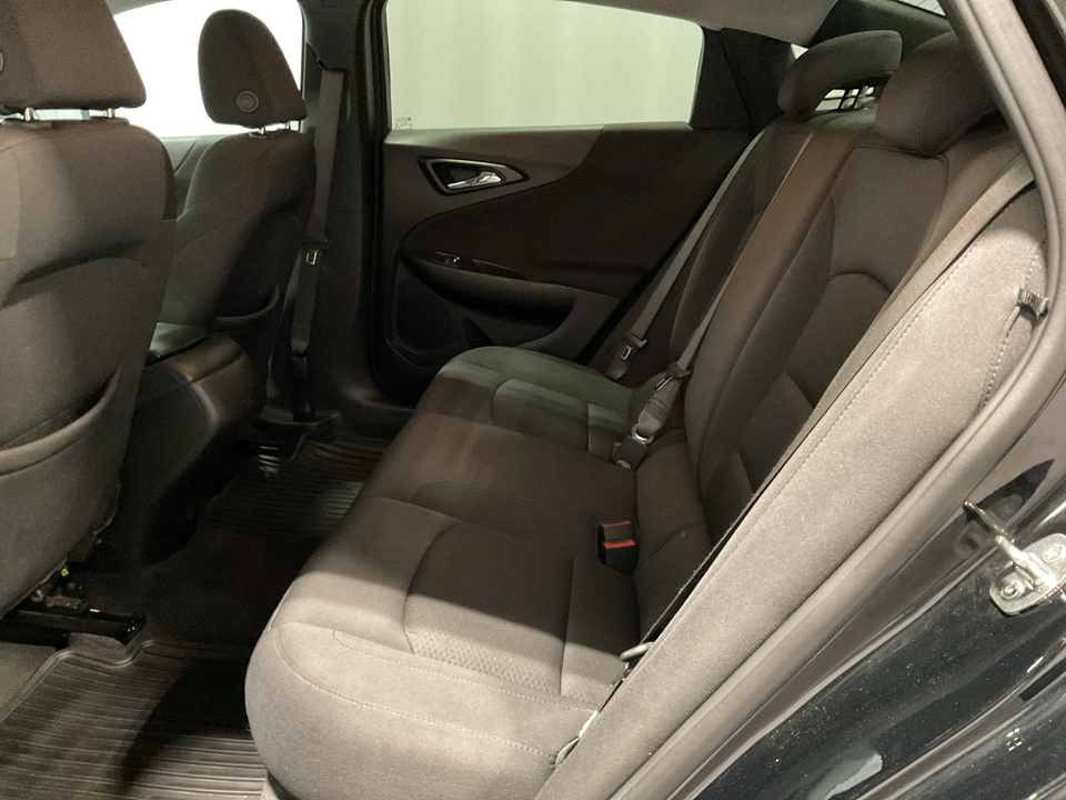 2022 Chevrolet Malibu LS