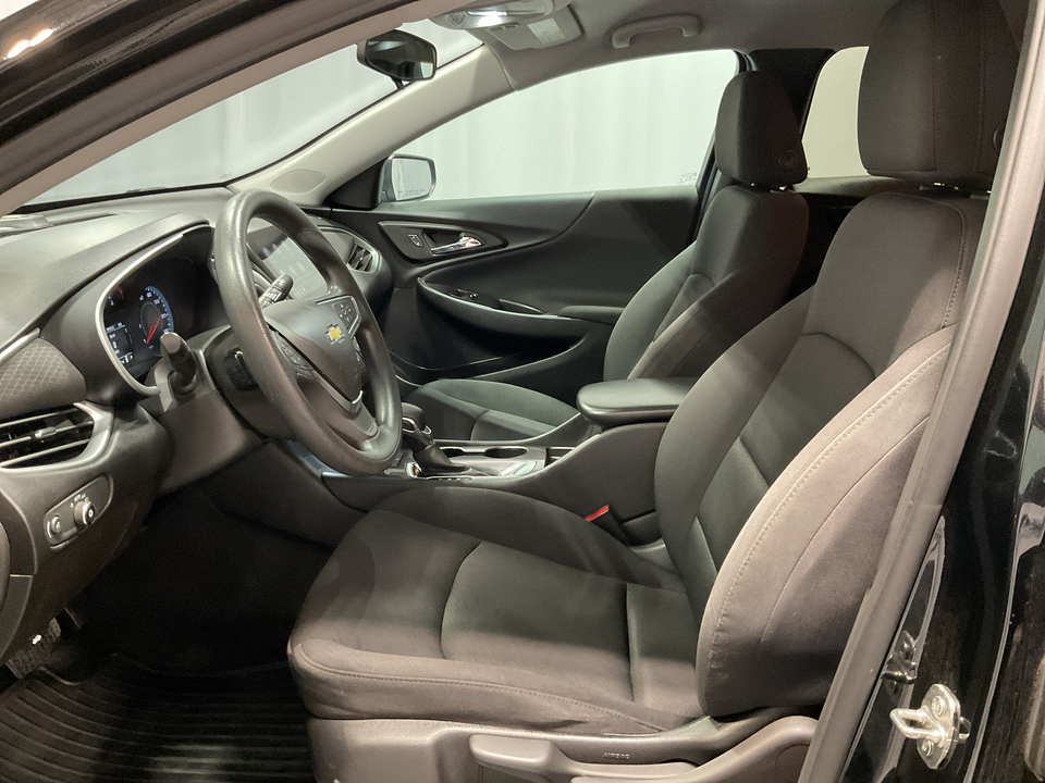 2022 Chevrolet Malibu LS