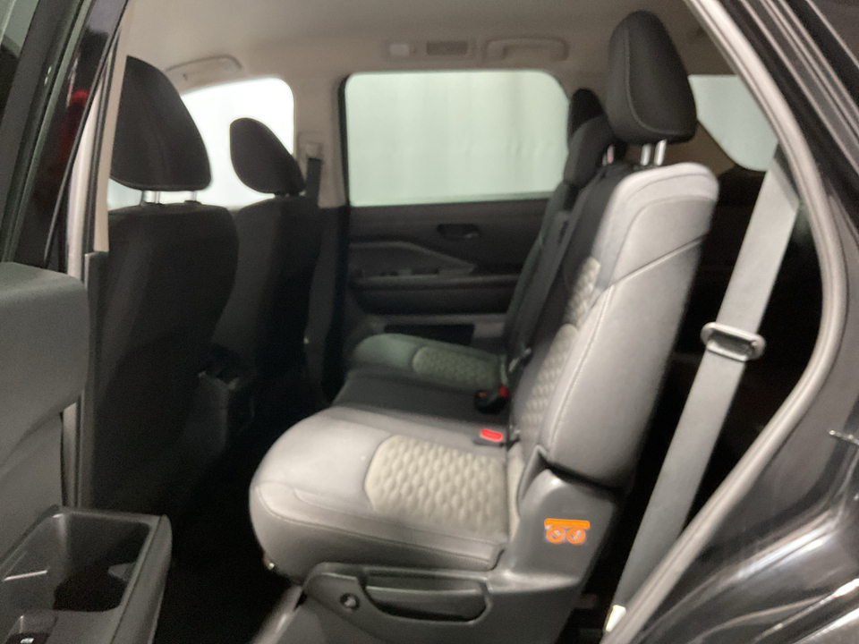 2025 Nissan Pathfinder S