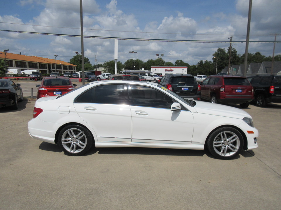 2014 Mercedes-Benz C-Class C250 Luxury Sedan