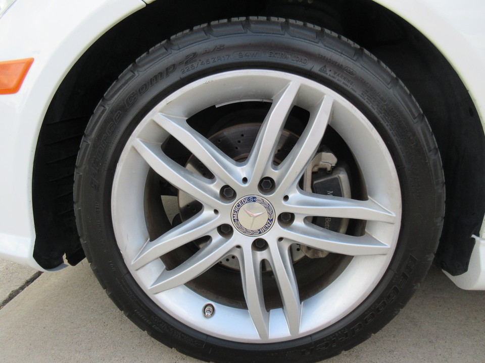 2014 Mercedes-Benz C-Class C250 Luxury Sedan