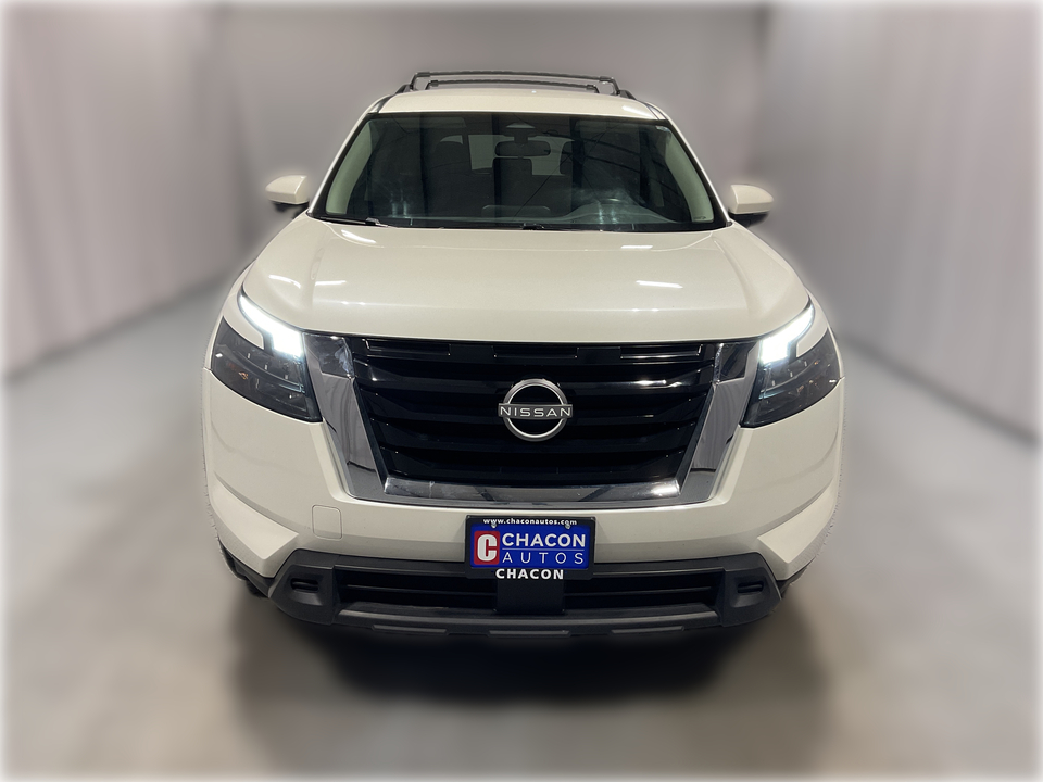 2023 Nissan Pathfinder SV