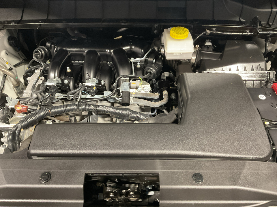 2023 Nissan Pathfinder SV