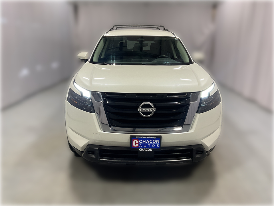 2023 Nissan Pathfinder SV