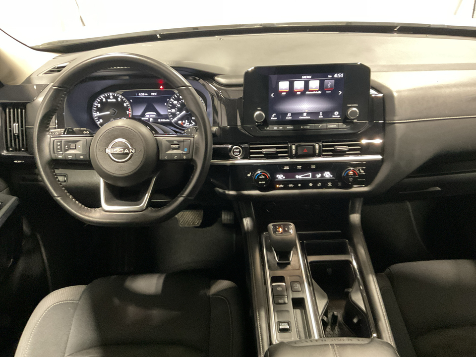 2023 Nissan Pathfinder SV