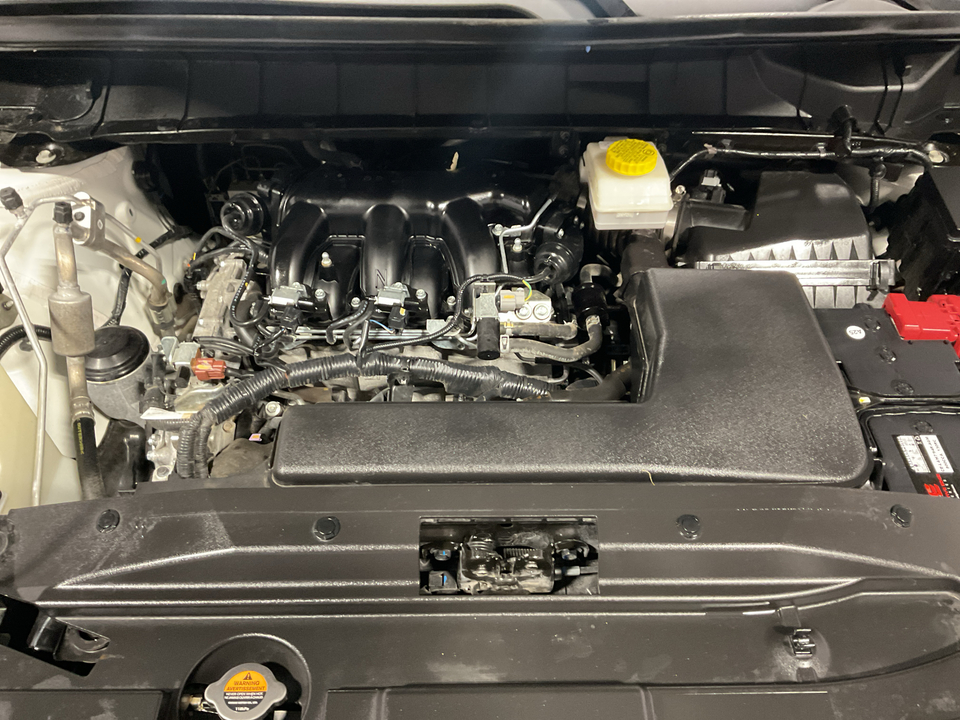 2023 Nissan Pathfinder SV