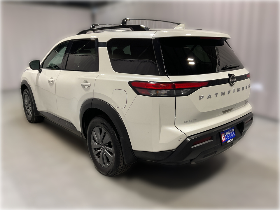 2023 Nissan Pathfinder SV