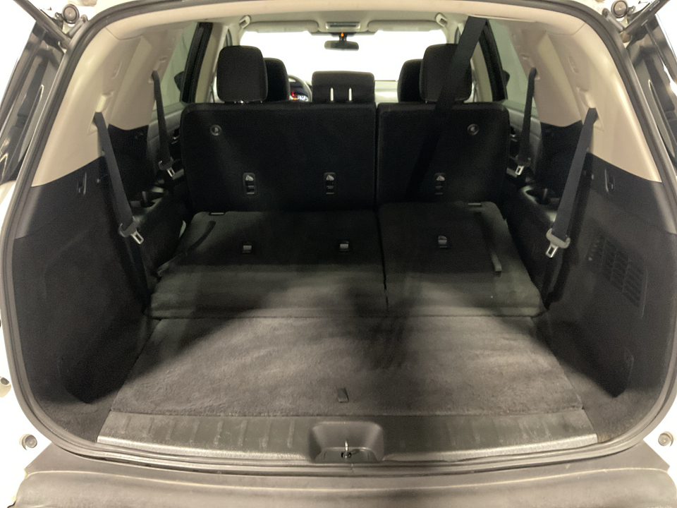 2023 Nissan Pathfinder SV