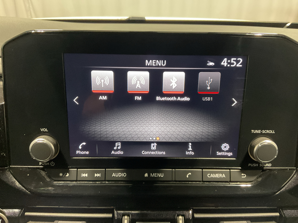 2023 Nissan Pathfinder SV