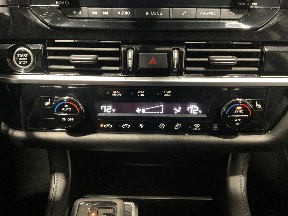 2023 Nissan Pathfinder SV