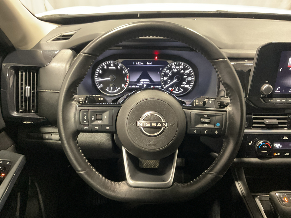 2023 Nissan Pathfinder SV