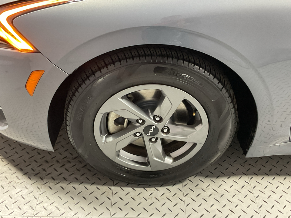2023 Kia K5 LXS