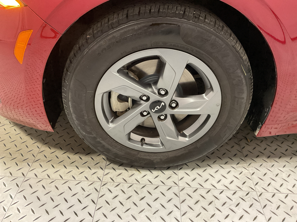 2023 Kia K5 LXS