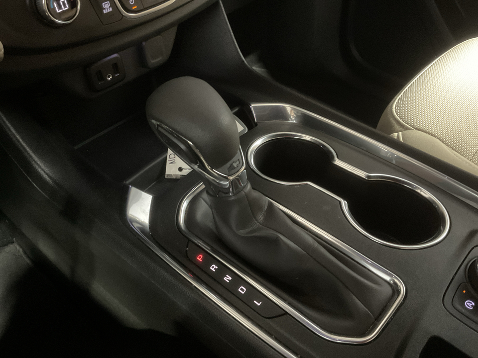 2023 Chevrolet Traverse LS FWD