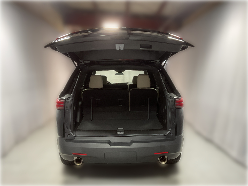 2023 Chevrolet Traverse LS FWD