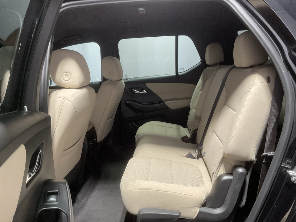 2023 Chevrolet Traverse LS FWD
