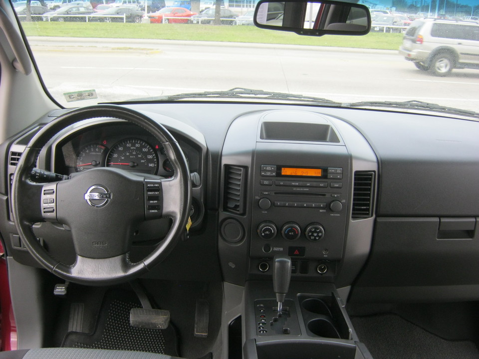 2007 Nissan Titan SE King Cab 2WD