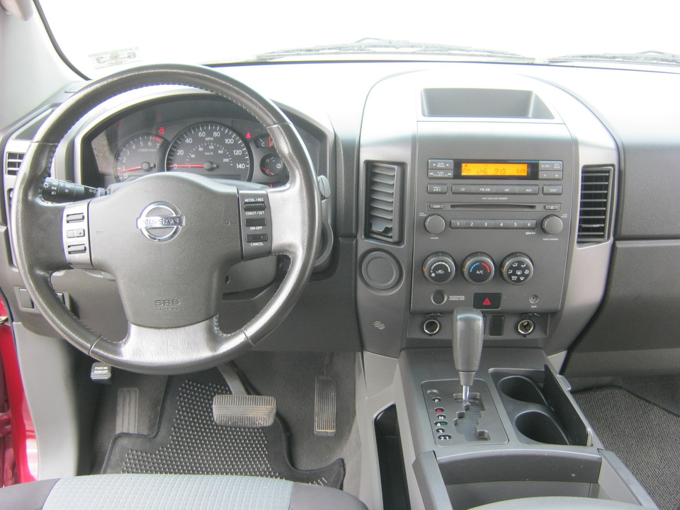 2007 Nissan Titan SE King Cab 2WD