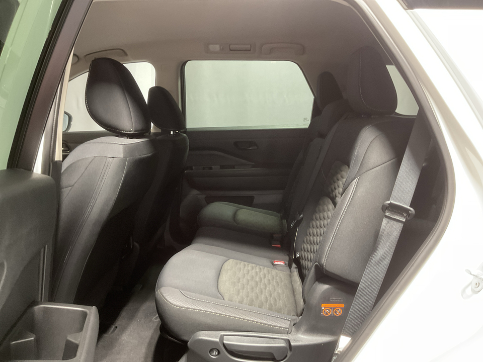 2024 Nissan Pathfinder S