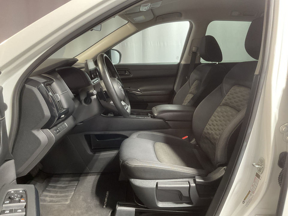 2024 Nissan Pathfinder S