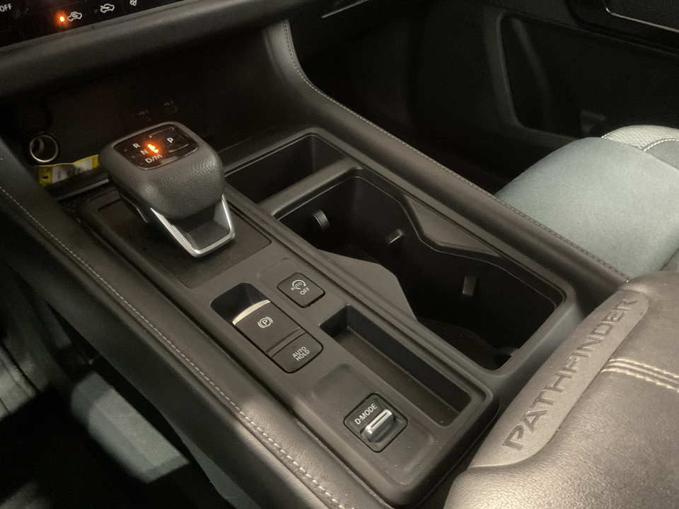 2024 Nissan Pathfinder S