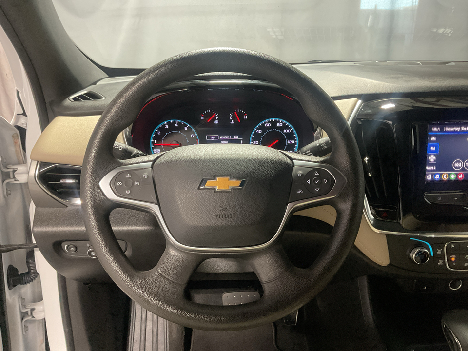 2023 Chevrolet Traverse LS FWD