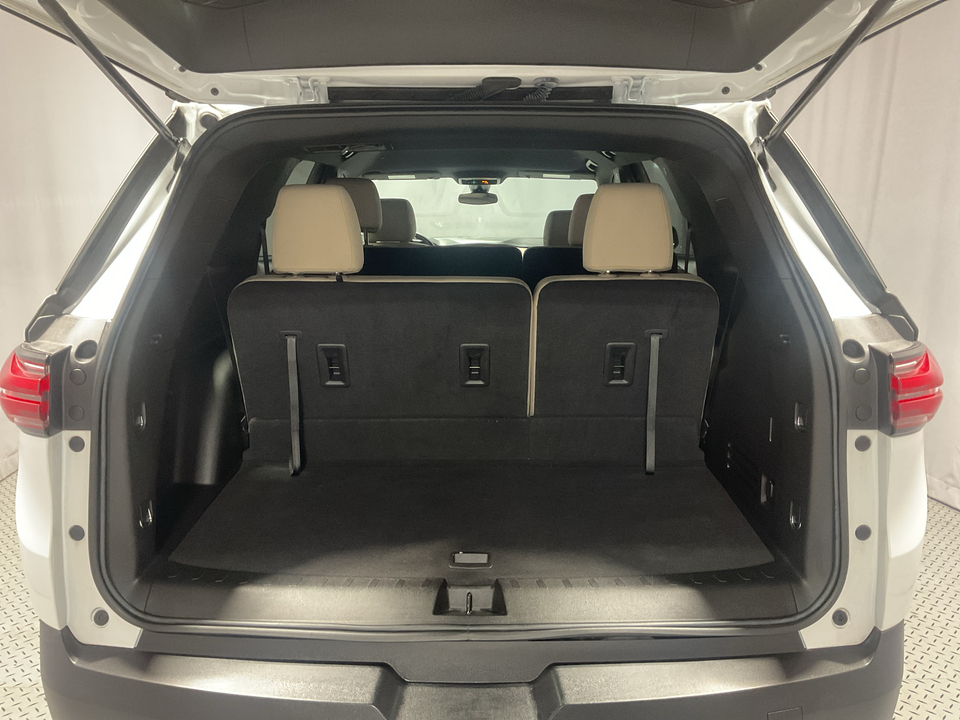 2023 Chevrolet Traverse LS FWD